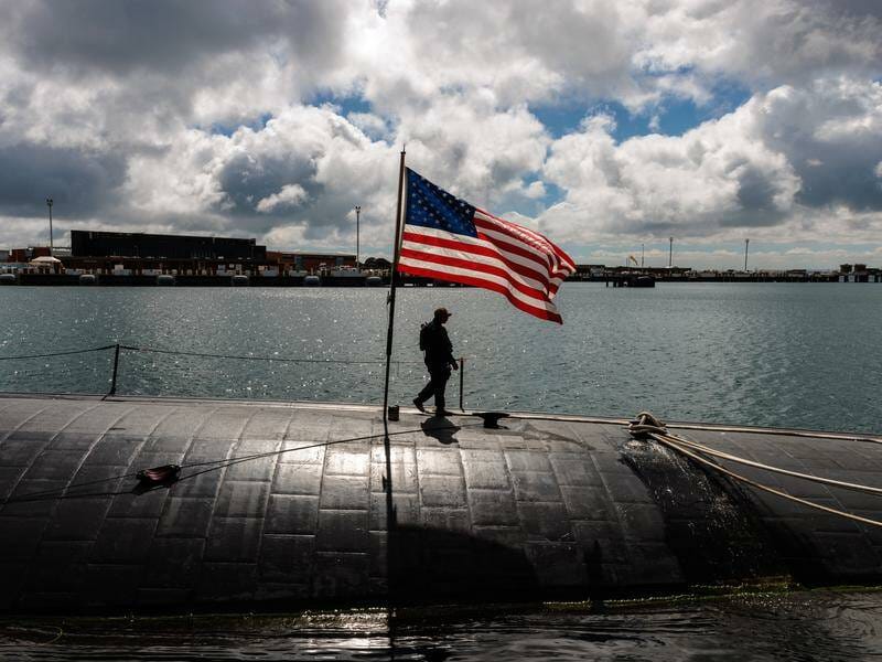 Estados Unidos suma submarino nuclear y crucero lanzamisiles a operativo frente a Venezuela