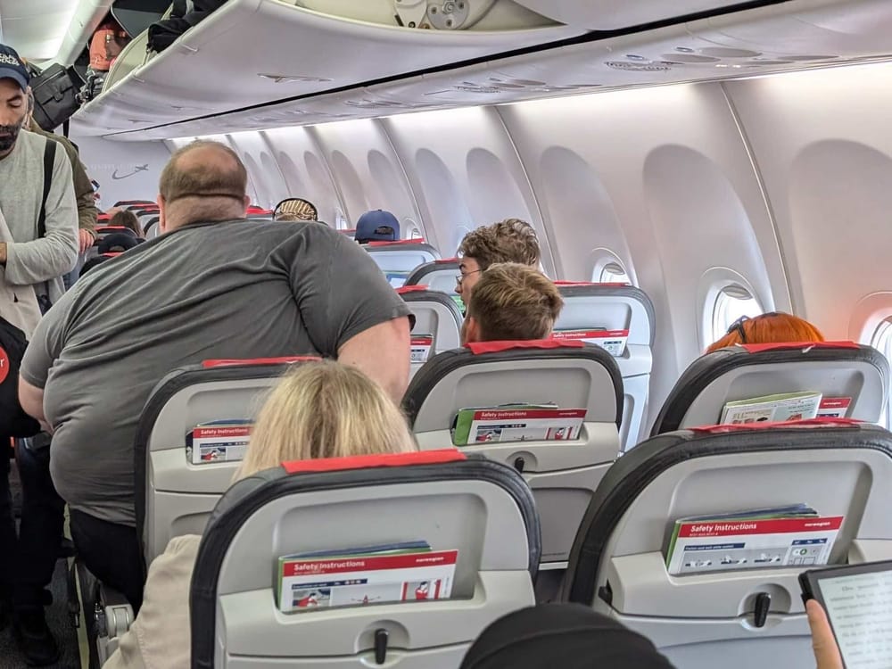 Southwest Airlines requerirá asiento adicional para pasajeros que invadan el espacio vecino