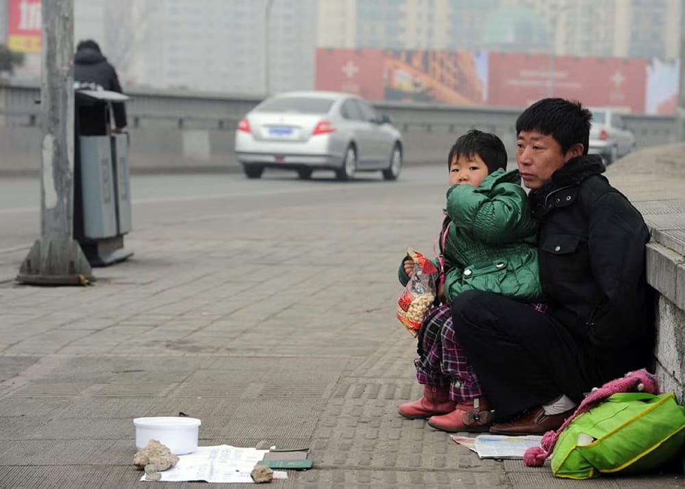 Sistema de crédito social en China genera preocupaciones por deudas e indigencia