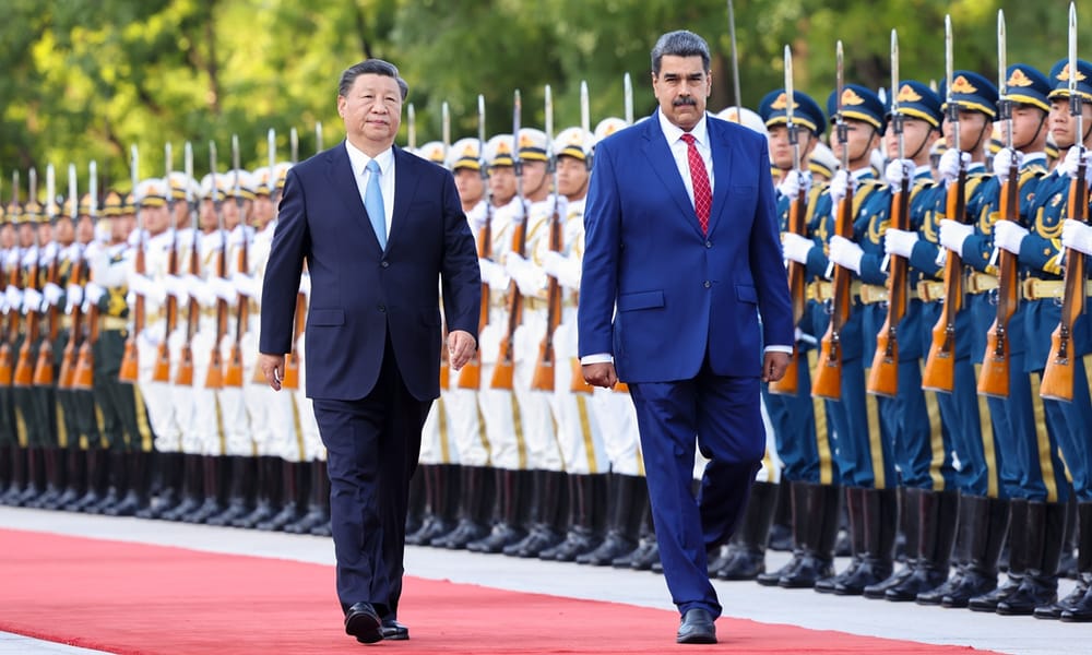 China invierte en campos petroleros venezolanos bajo pacto de 20 años