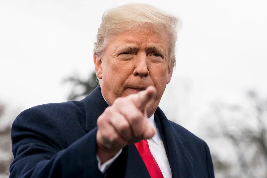 Trump advirtió que aviones venezolanos “serán derribados” si amenazan a fuerzas de Estados Unidos en el Caribe
