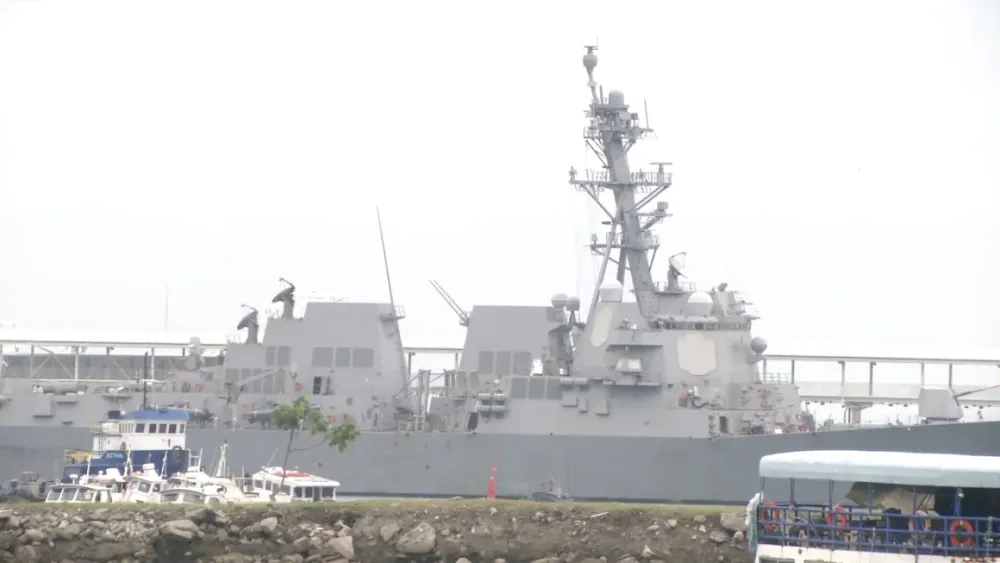 Destructor USS Sampson en Panamá en golpe contra el narco-terrorismo