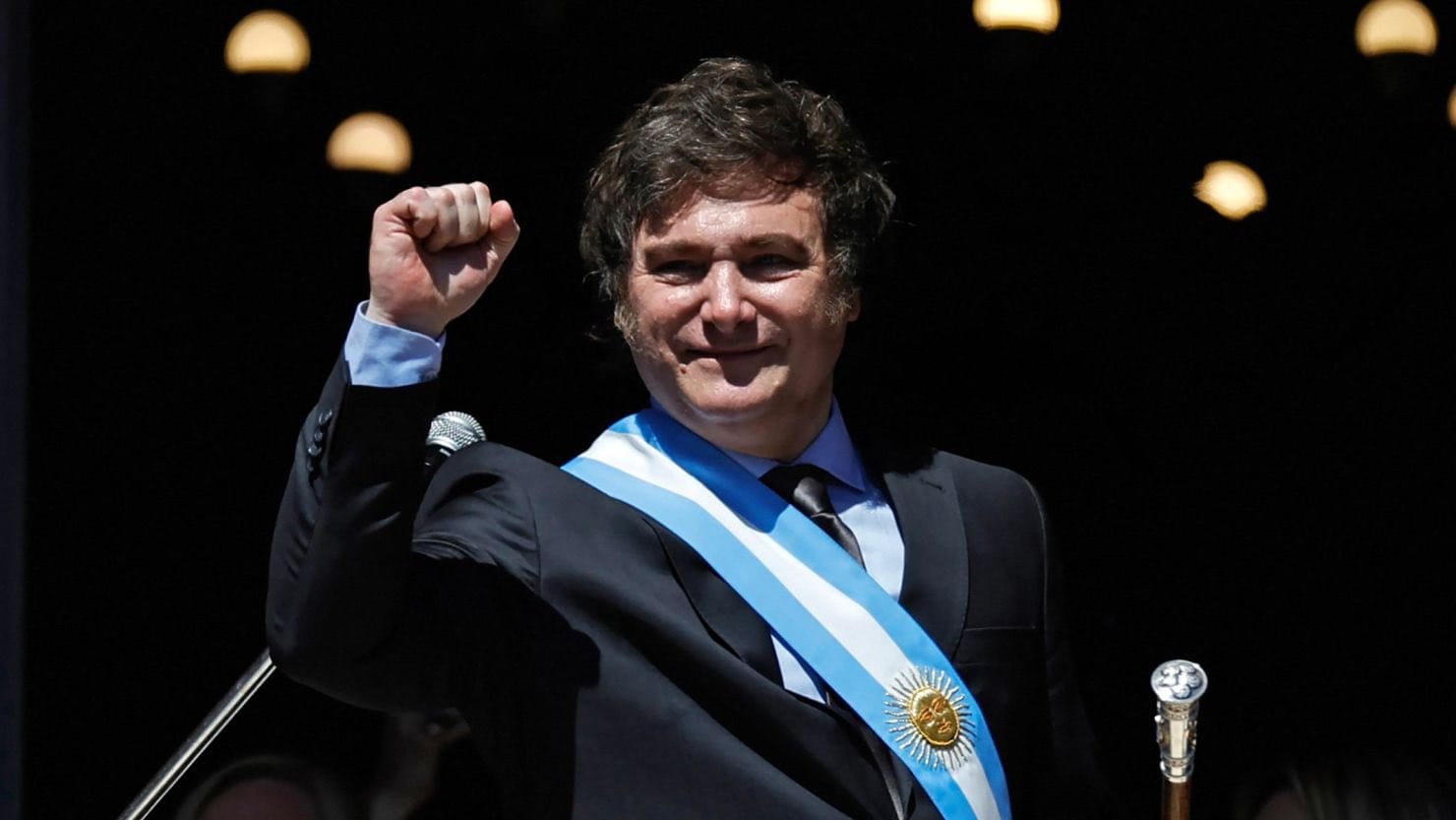 The Telegraph Propone el Modelo de Milei como Salida a la Crisis Económica del Reino Unido