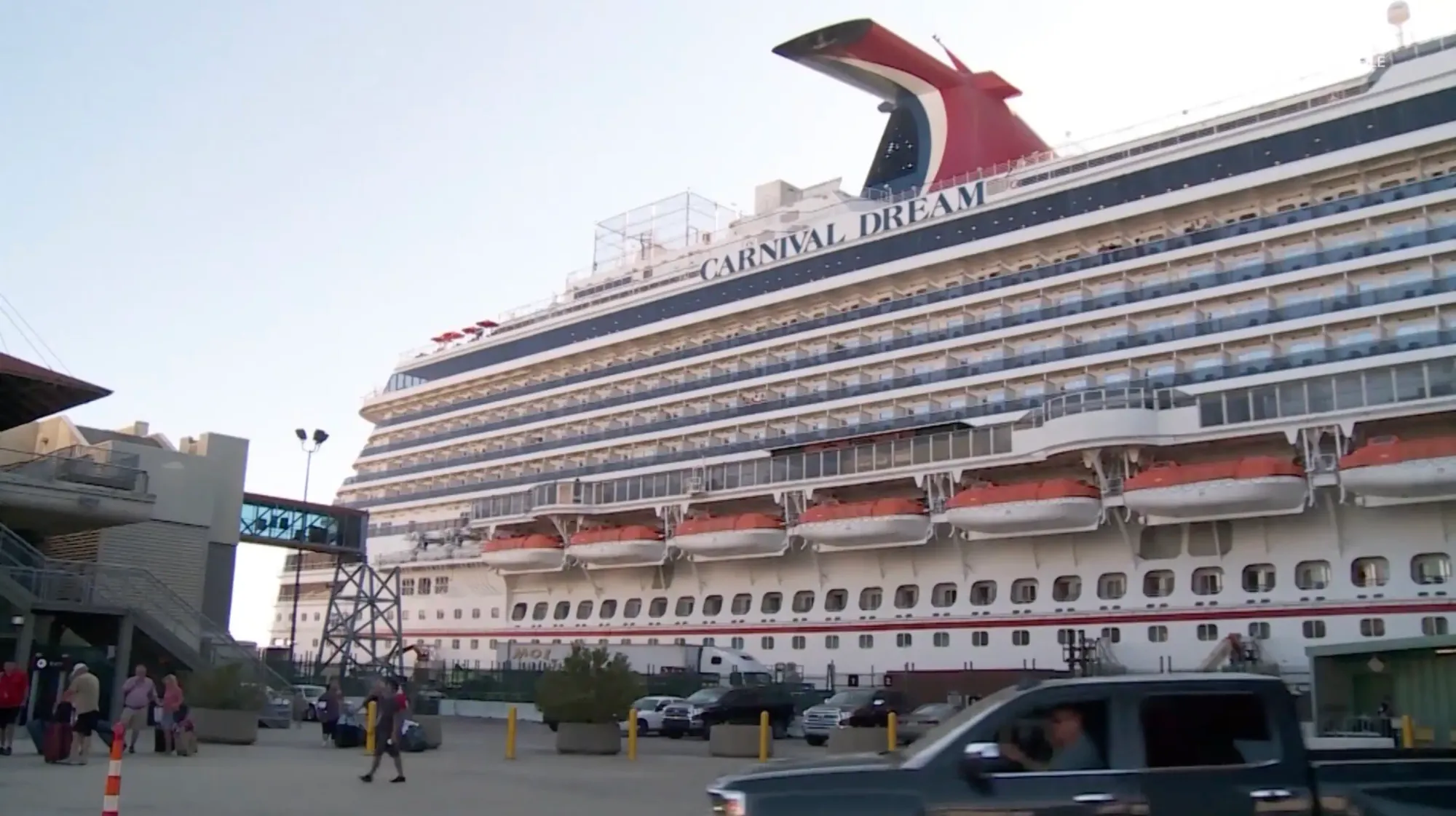 Investigación del FBI por Muerte en Crucero Carnival Dream en Texas Genera Alarma Internacional