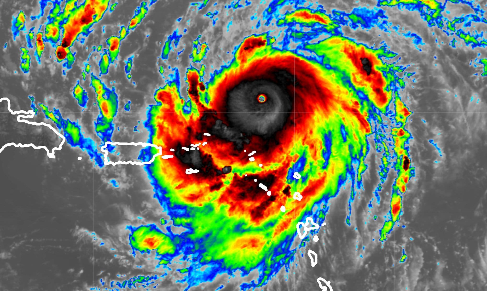 Huracán Erin se intensifica a categoría 5 en el Atlántico