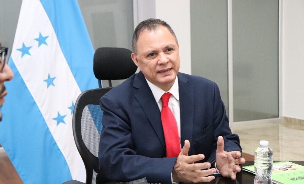 Vicecanciller Hondureño Renuncia por Apoyo de Castro a Maduro Ante Acusaciones de EE.UU.
