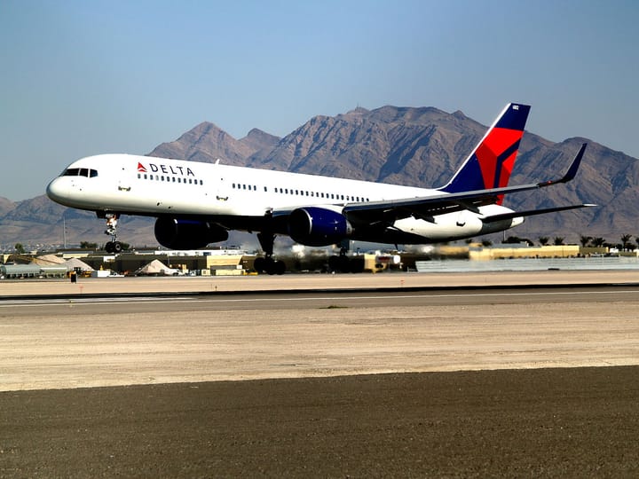 Piloto de Delta Airlines Arrestado por Agentes Federales en San Francisco Tras Aterrizaje