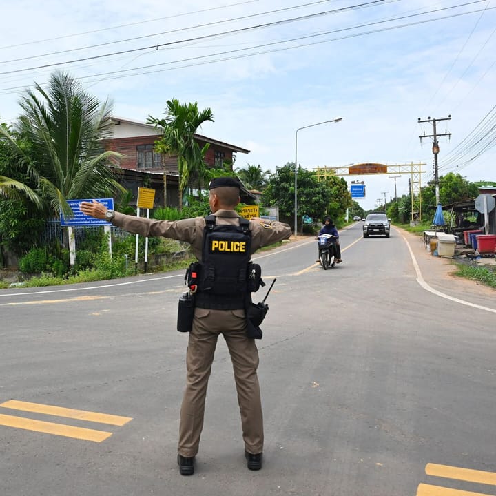 Tailandia y Camboya: Enfrentamientos Fronterizos Se Prolongan por Tercer Día