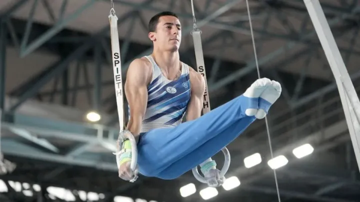 Conmoción en la Universiada: Gimnasta Italiano Lorenzo Bonicelli en Coma Tras Grave Caída